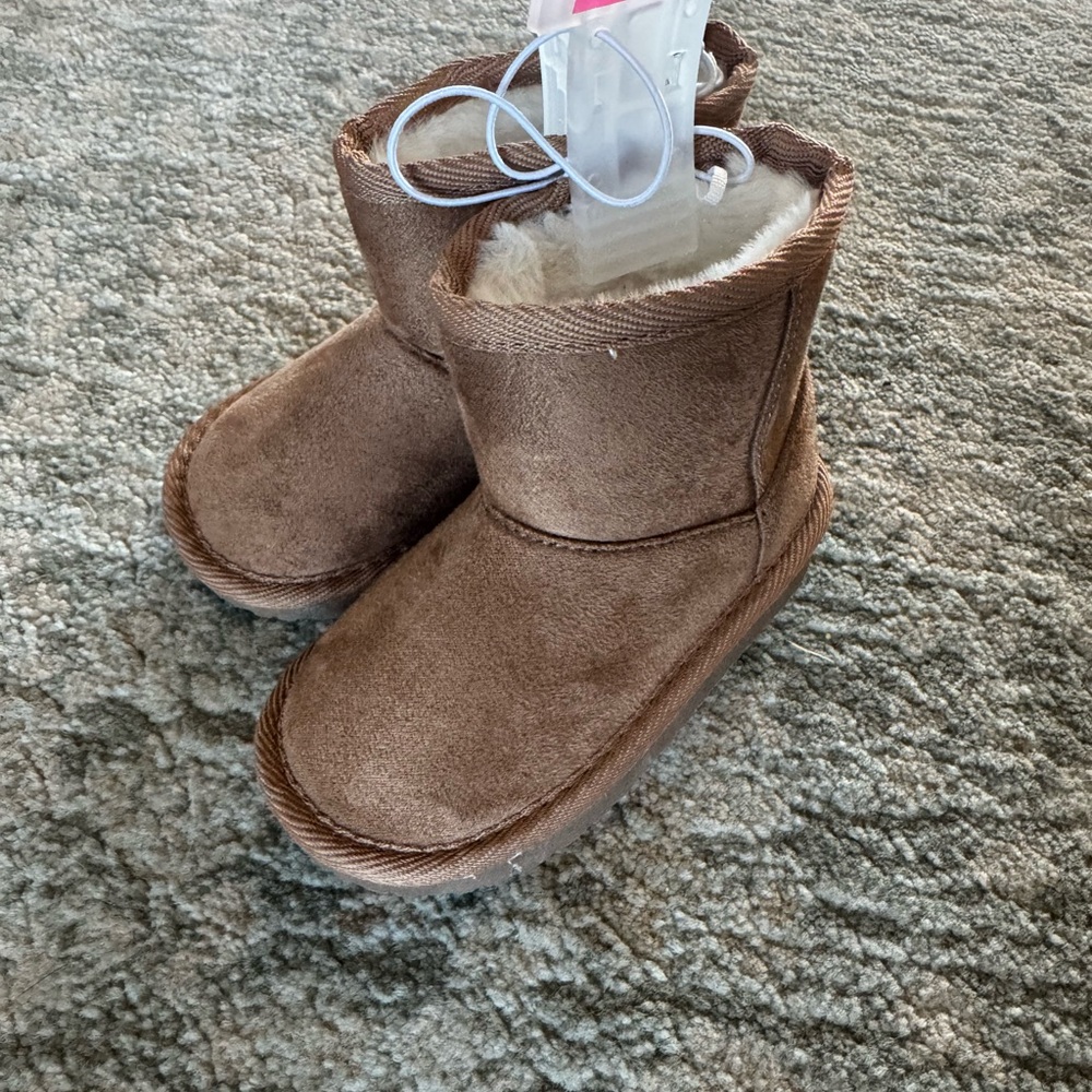 NWT Children's Place Boots